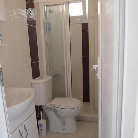 Ada Butik Κουσάντασι